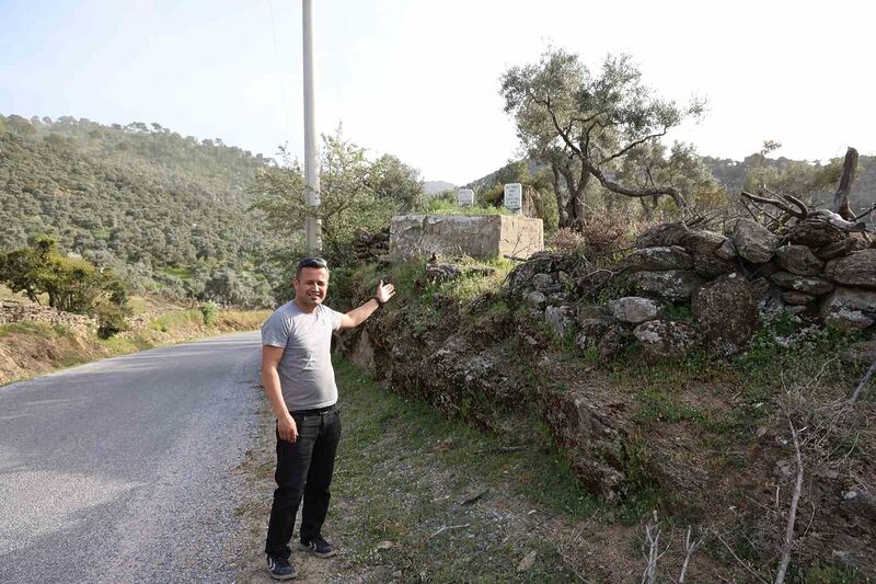 Bu mezarlar görenleri şaşırtıyor, sebebini öğrenenler ise takdir ediyor