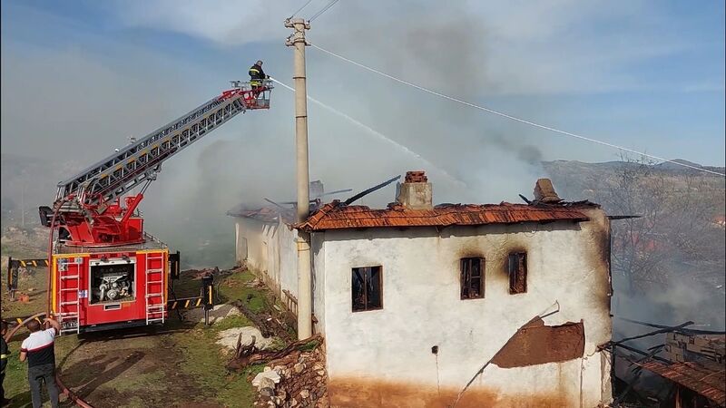 BURDUR’UN TEFENNİ İLÇESİNDE SOBADAN