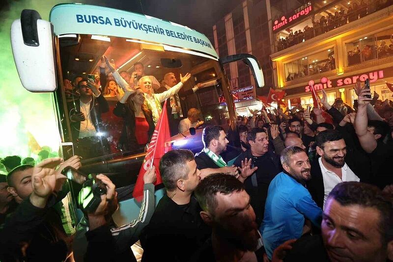 Bursa Büyükşehir’de yüzde 47,60 ile Bozbey, 6 ilçede CHP, 9 ilçede AK Parti, 2 ilçede İYİ Parti ipi göğüsledi