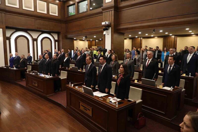 Büyükçekmece Belediye Meclisi yeni dönemin ilk toplantısını gerçekleştirdi