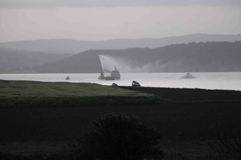 Çanakkale Boğazı’nda gemi yangını