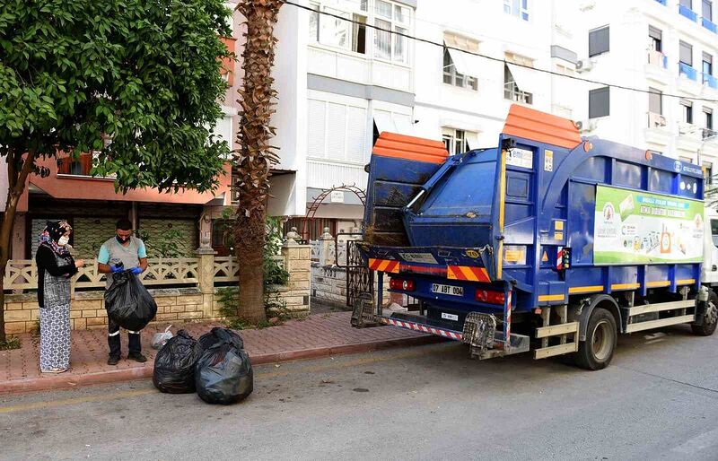 Çevreci komşu kart  mart ayında bin 204 ağacı kesilmekten kurtardı