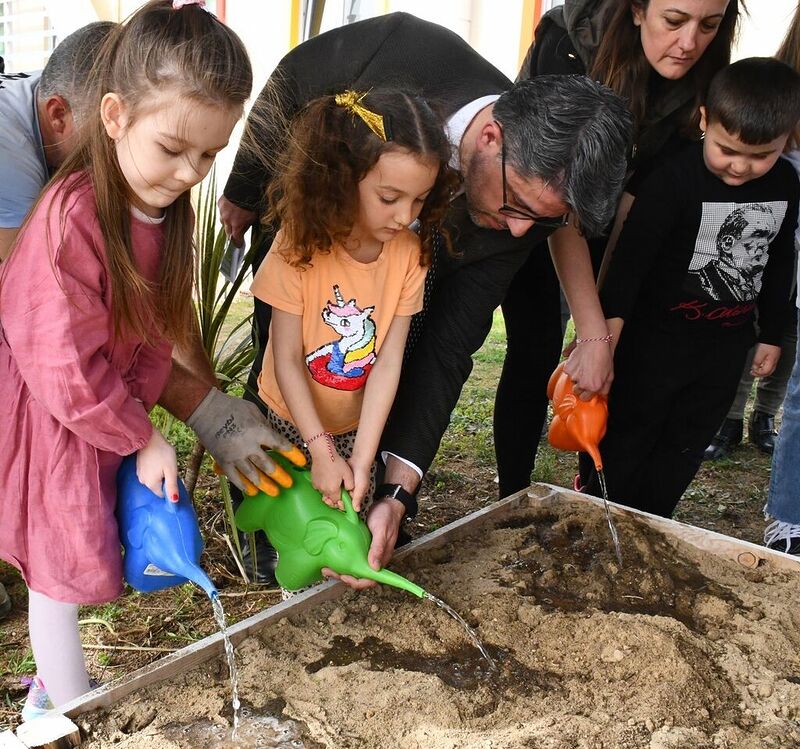 ÇOMÜ Çocuklar Evi Kreş ve Anaokulunda Tohumlar Toprakla Buluştu