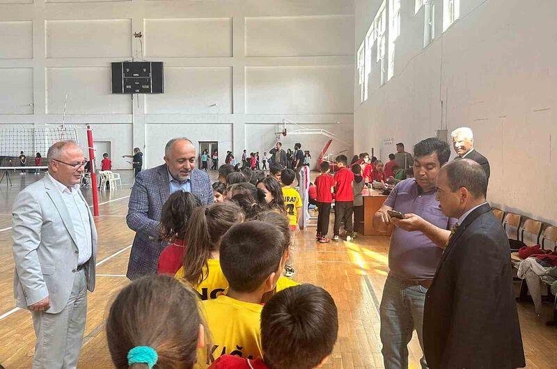 AFYONKARAHİSAR VALİLİĞİ'NİN HİMAYELERİNDE YÜRÜTÜLEN TÜRKİYE SPORTİF YETENEK TARAMASI VE SPORA