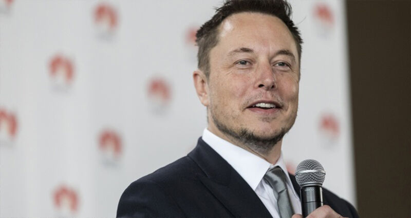 ELON MUSK: “ROKETLERİ BİRBİRİMİZE DEĞİL, YILDIZLARA GÖNDERMELİYİZ”