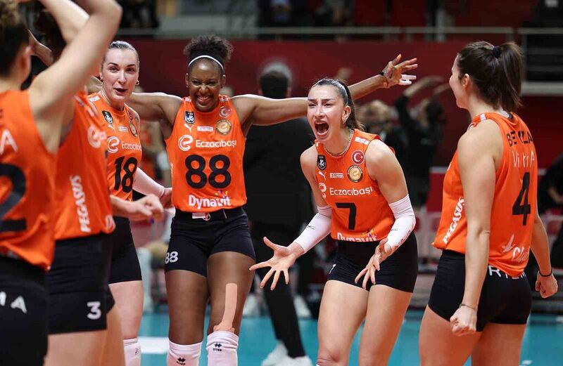 SULTANLAR LİGİ: ECZACIBAŞI DYNAVİT: