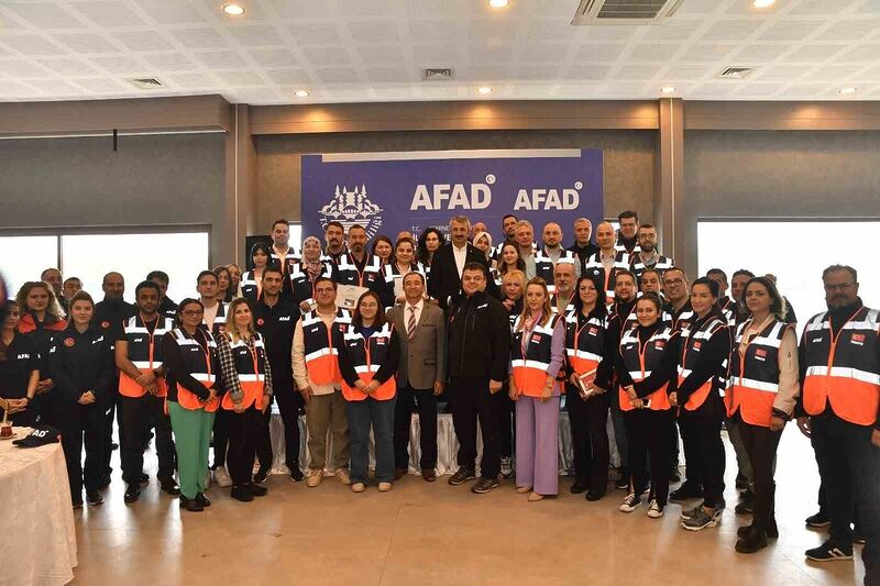 Edirne’de AFAD gönüllüleri sertifikalarını aldı