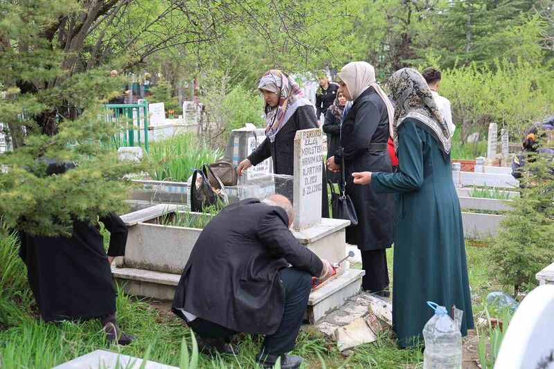 ELAZIĞ’DA RAMAZAN BAYRAMI ARİFESİNDE