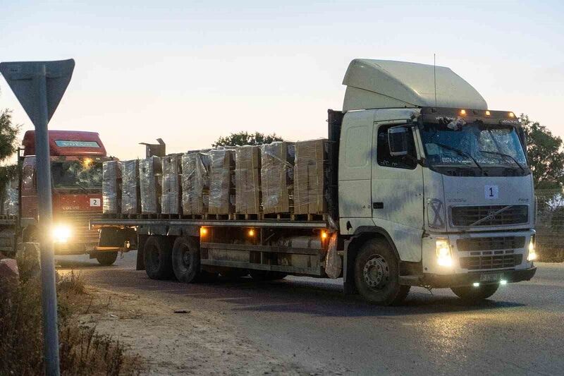 Erez Sınır Kapısı’ndan geçen ilk yardım konvoyu Gazze’ye ulaştı