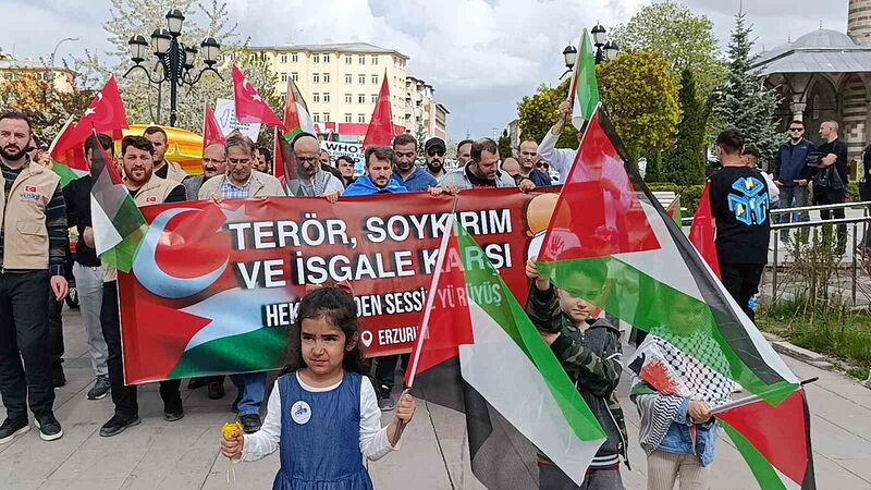 Erzurum’da hekimler ve sağlıkçılar Filistin için “sessiz yürüyüş” yaptı