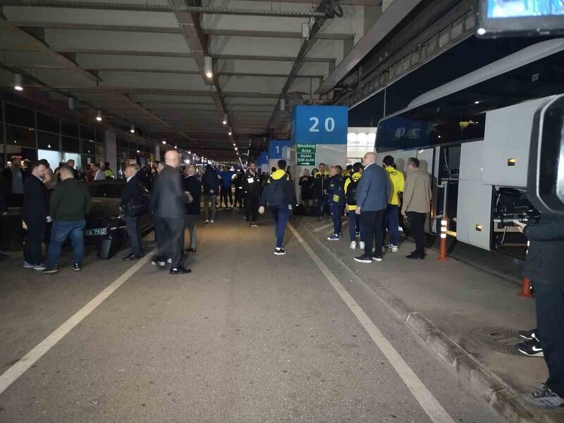 Fenerbahçe kafilesi İstanbul’a geldi