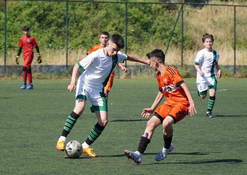 FUTBOL OKUL SPORLARI YILDIZLAR