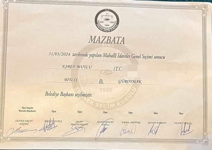 Güroymak Belediye Başkanı seçilen Eşref Mutlu mazbatasını aldı