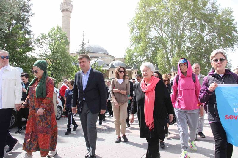 Hazreti Mevlana için Karaman’dan Konya’ya Sevgi ve Barış Yürüyüşü düzenlendi