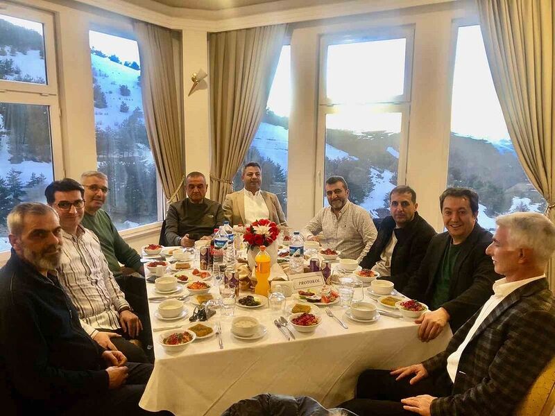 İhlas çalışanları iftar yemeğinde buluştu