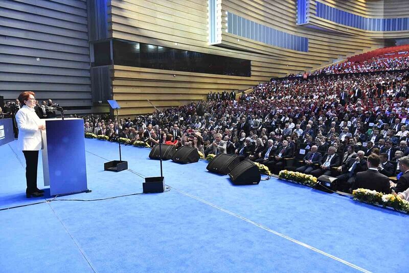 İYİ Parti Genel Başkanı Akşener: “Üzerime düşen her şeyi yapmış olmanın huzuruyla son kez karşınızdayım”