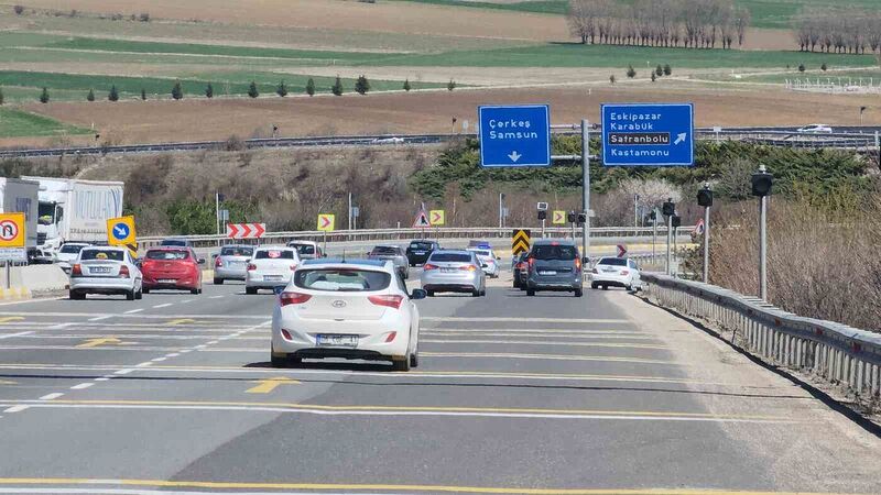 Karadeniz bağlantı noktasında trafik akıcı olarak sağlanıyor