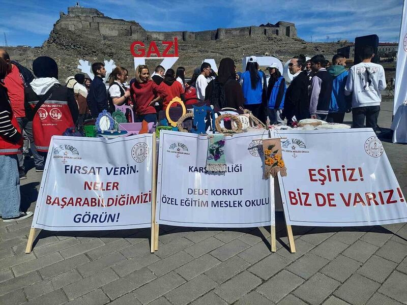 KARS’TA 2 NİSAN ‘’DÜNYA