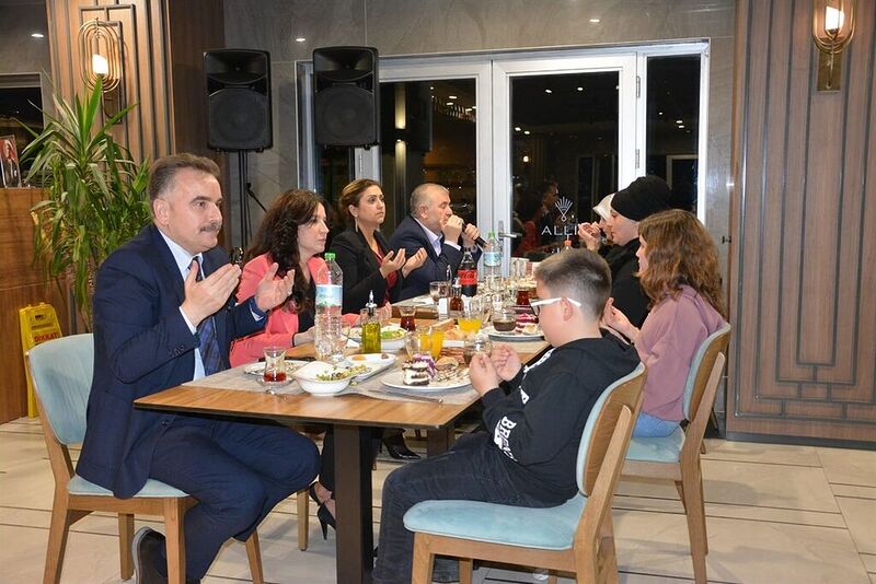 Kaymakam Odabaş yetimler ile iftarda buluştu