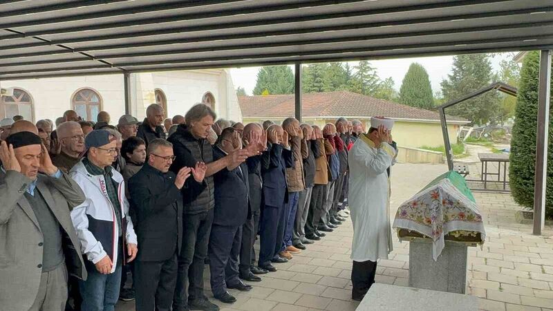 Kemal Demir’in eşi son yolculuğa uğurlandı