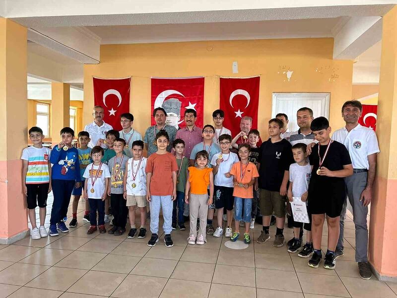 Köyceğiz’de gerçekleşen Satranç Turnuvası’na 72 sporcu katıldı