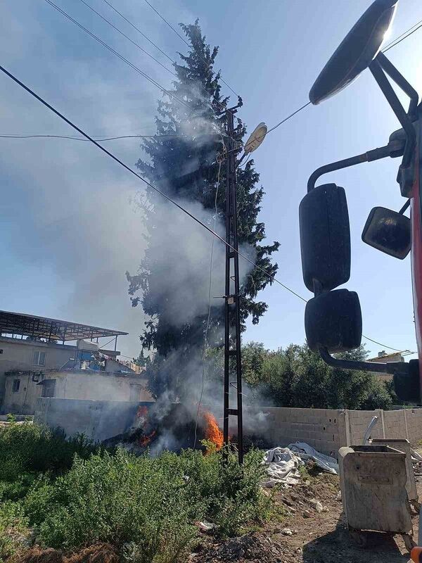 Kumlu’da çıkan bahçe yangını söndürüldü