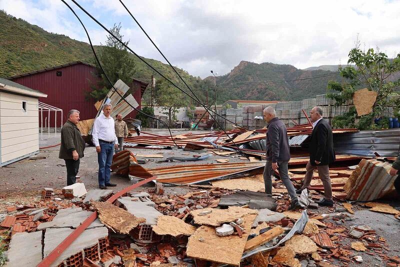 Marmaris’te hortum etkili oldu