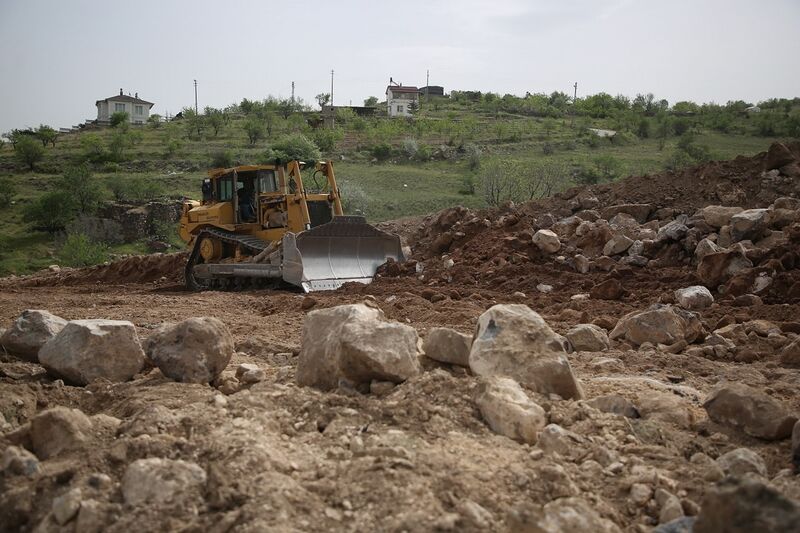 Melikgazi’de yol yenileme çalışmaları ile ulaşım ağı genişliyor