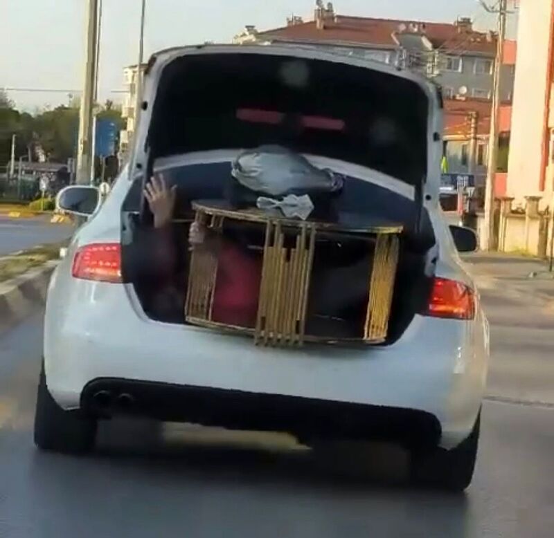 SAKARYA’NIN ERENLER İLÇESİNDE OTOMOBİLİN