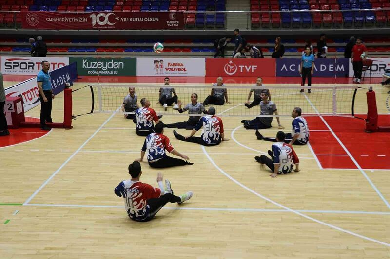 Oturarak Voleybol 1. Lig müsabakaları Karabük’te başladı