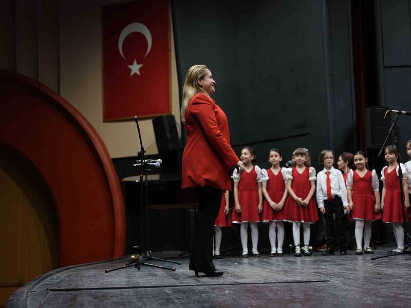 Portakal Çiçeği Karnavalı günüz sanatsal etkinliklerle akşam konserlerle devam ediyor