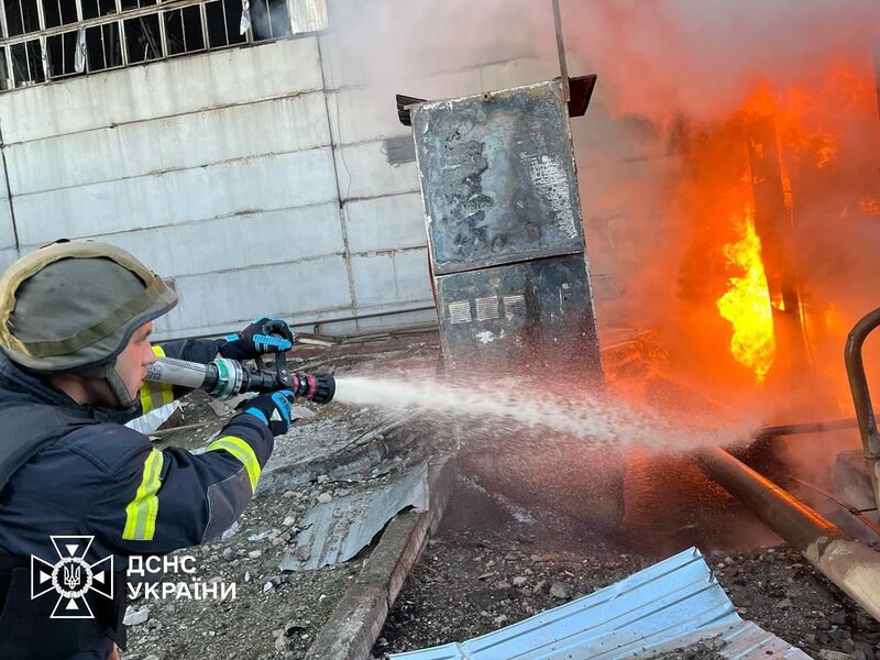 Rusya Ukrayna’da enerji tesislerini vurdu