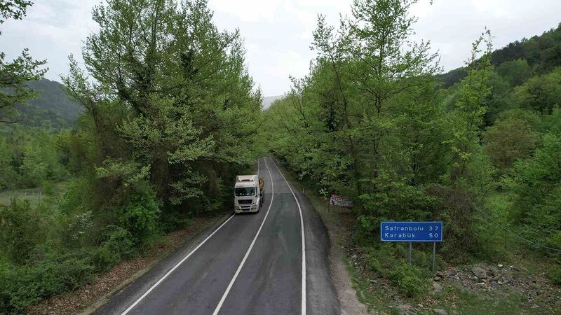 Safranbolu’daki ağaç tüneli hayran bırakıyor