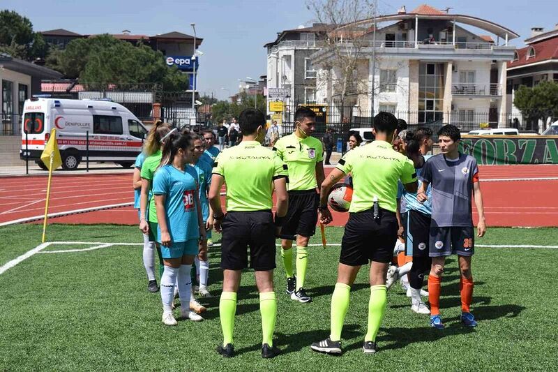 HOROZKENTSPOR KADIN FUTBOL TAKIMI