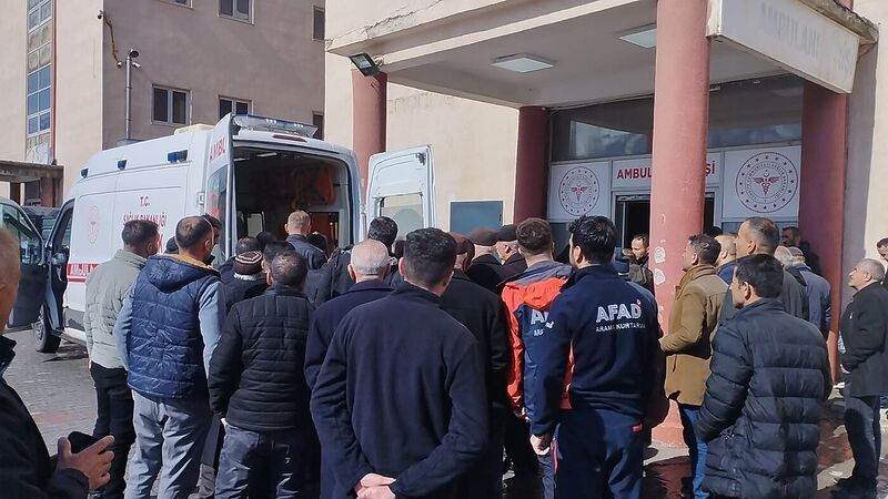 HAKKARİ'NİN DURANKAYA BELDESİNDE SEL