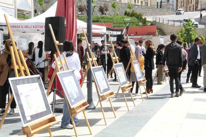 Şırnak’ta Gazze’deki katliamı anlatan resim sergisi açıldı