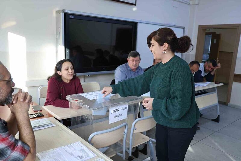 Sivas’ta birçok belediyenin yanı sıra dengeler değişti