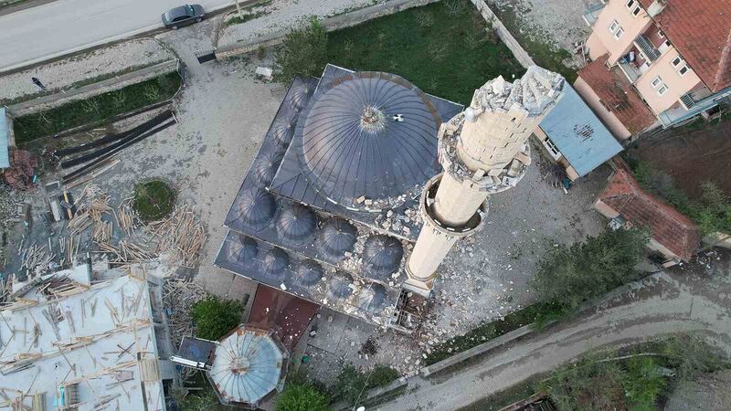 Tokat’ta korkutucu depremin izleri gün ağarınca ortaya çıktı