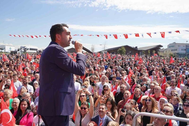 Tuzla Belediye Başkanı Eren Ali Bingöl, vatandaşlarla buluştu