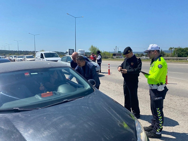 Vali İlhami Aktaş, trafik denetimlerine katıldı