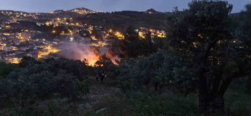 HATAY’IN ANTAKYA İLÇESİNDE YILDIRIM