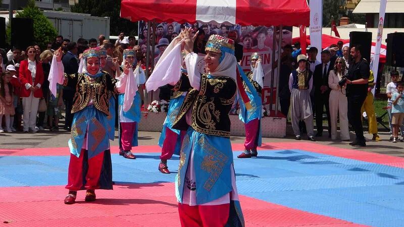 ADANA'DA 19 MAYIS ATATÜRK’Ü