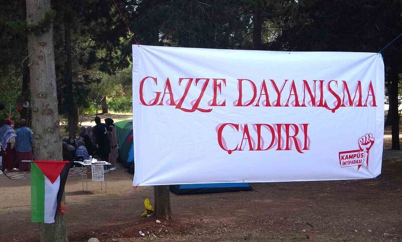 ADANA'DA ÜNİVERSİTE ÖĞRENCİLERİ GAZZE