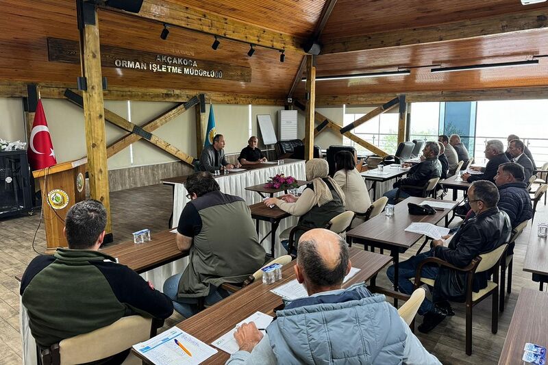 Akçakoca’da muhtarlarla orman yangınlarına karşı toplantı