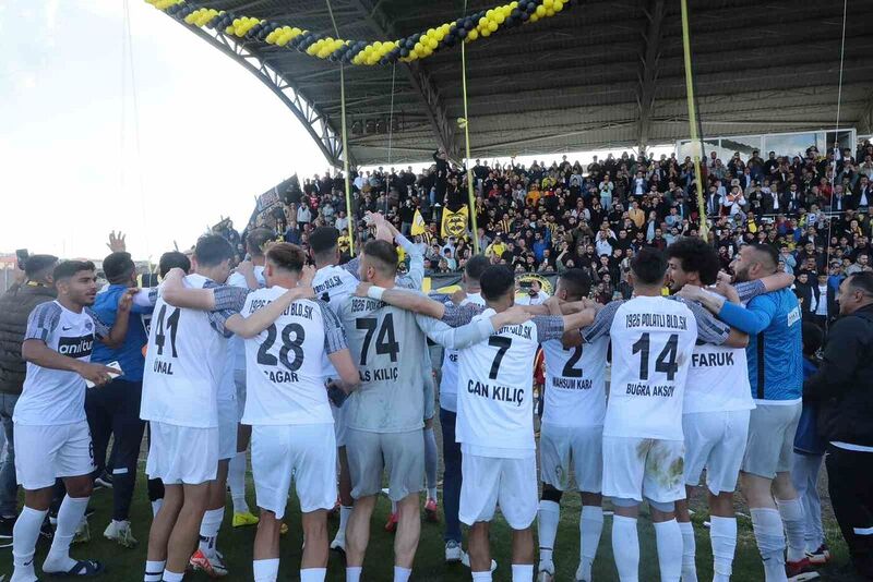 Ankara temsilcilerinden Polatlı Belediyespor TFF 3. Lig’e yükseldi