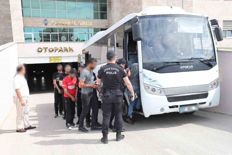 ANTALYA'DA  POLİS TARAFINDAN