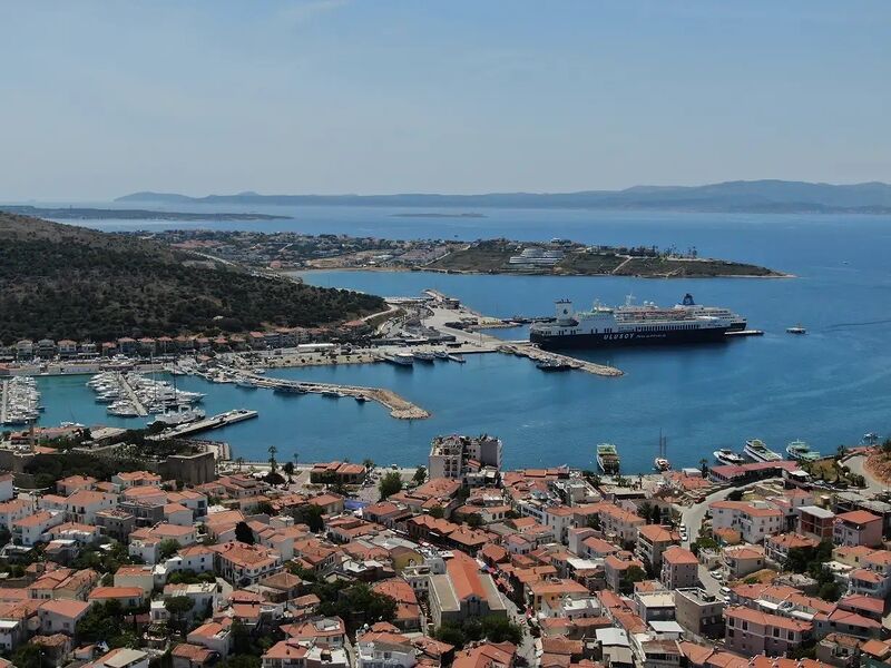 Başkan Köfüncü, “Çeşme’de herkesin bütçesine uygun yerler mevcut”