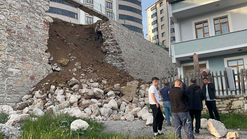 BAYBURT'TA ÇOCUK PARKININ İSTİNAT