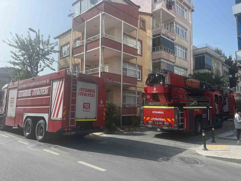 Binanın elektrik panosundaki yangını görünce panikleyerek düştü: 71 yaşındaki adam ağır yaralandı