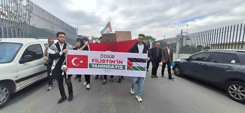 Biruni Üniversitesi’nden Filistin’e destek yürüyüşü